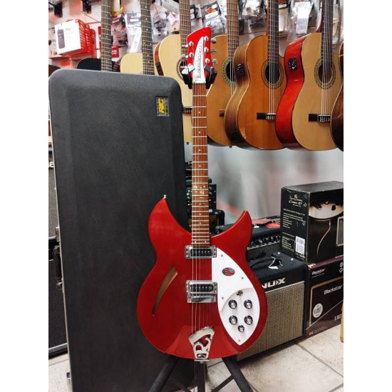 Rickenbacker 330 ruby red 2018