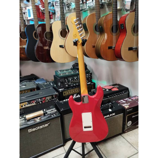 G&L Tribute Legacy Maple Neck Fiesta Red 2nd